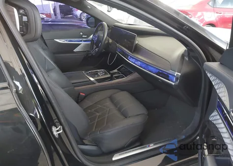 2024 BMW I7 xDrive60 from USA, damaged, VIN WBY53EJ06RCP10989